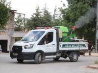 Niğde Belediyesi haşerelere karşı ilaçlama yapıyor