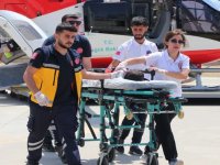 Diyarbakır'da boğulma tehlikesi geçiren çocuk ambulans helikopterle hastaneye yetiştirildi