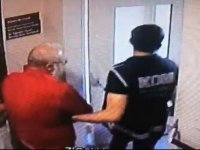 Hasta yakınlarından "bıçak parası" istediği öne sürülen doktor tutuklandı