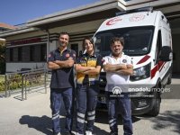 Hayat kurtarmak için zamanla yarışan ambulans ekibinin trafikteki mücadelesi