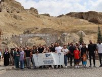 Iğdır'a atanan öğretmenler için Gökkuşağı Tepeleri ve Tuz Dağı gezisi