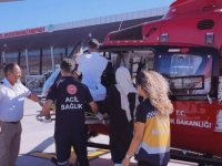 Bingöl'de köyde rahatsızlanan yaşlı adam ambulans helikopterle hastaneye götürüldü