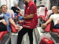 Sağlık Çalışanlarından Kan Bağışı