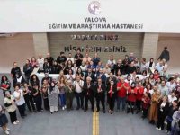 Yalova’da Hastane Personelinden İstiklal Marşı Şiirli 100. Yılı Kutlama Klibi
