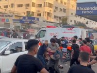 İsrail'in Gazze'deki Nasr Çocuk Hastanesi girişine düzenlediği saldırıda 2 kişi öldü