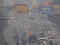 Pakistan'ın bazı bölgelerinde hava kirliliği nedeniyle 4 gün tatil ilan edildi