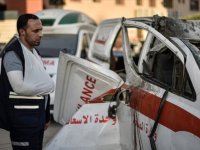 Filistin Kızılayı: İsrail'in ambulansları vurması nedeniyle yaralılara ve enkaz altındakilere ulaşamıyoruz