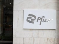 Pfizer'den Polonya'ya Kovid-19 aşı sözleşmesini ihlal ettiği için 1,5 milyar dolarlık dava