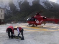 Van'da 46 yaşındaki kadın hasta, ambulans helikopterle hastaneye ulaştırıldı