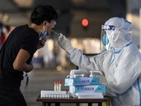 Singapur'da 56 bin Kovid-19 vakası tespit edilmesinin ardından maske kullanımı önerildi