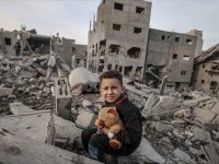 İsrail'in Gazze'ye saldırılarında can kaybı son 24 saatte 142 artarak 57 bini aştı