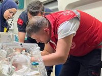 Muş'ta kalp damarında daralma olan bebek ambulans uçakla İstanbul'a gönderildi