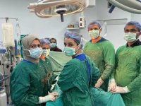 Diyarbakır'da hastanın karnından 6 kilo 500 gram kitle çıkarıldı