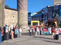 Erzurum'da sağlık çalışanları Gazze için 94. haftada da yürüdü