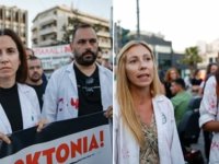 Yunanistan'da sağlık çalışanları İsrail'in Gazze'deki hastane saldırısını protesto etti