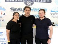 Sağlıklı yaşam için spora başlayan aile bireyleri fazla kilolarından kurtuldu