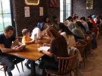 Yalova'da sağlık çalışanları ve gönüllüler birlikte kitap okudu