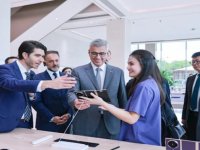 Sağlık Bakanı Memişoğlu, Huawei'nin Çin'deki genel merkezini ziyaret etti