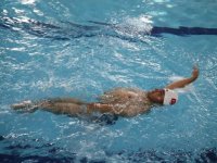 Milli engelli yüzücü paralimpik oyunları için kulaç atıyor