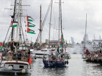 İsrail'in tıbbi ihmali nedeniyle durumu fenalaşan İskoçyalı 70 yaşındaki Sumud aktivisti hastaneye kaldırıldı