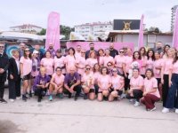 Meme kanserini yenen kadın sporcular kürek çekti