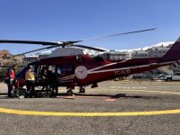 Erzurum'da hamile kadın ile kalp krizi geçiren hasta ambulans helikopterle hastaneye yetiştirildi