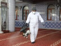 Çubuk Belediyesi camilerde dezenfekte çalışması yaptı