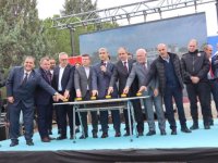 Uşak'ta meslek yüksekokulu ile sağlık müdürlüğü ve aile sağlığı merkezinin temeli atıldı