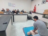 Demirci'de belediye personeline ilk yardım eğitimi