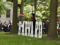 Filistin'e destek gösterileri nedeniyle bütçe baskısına alınan Harvard doktora kontenjanını azaltıyor