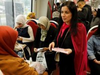 Samsun'da tramvayda kadınlar meme kanseri hakkında bilgilendirildi