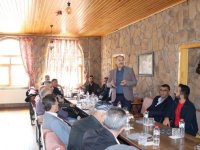 Sağlık-Sen Genel Sekreteri Baki, Hakkari'de sendika üyeleriyle buluştu