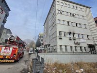 Adana'da aile sağlığı merkezinde çıkan yangın söndürüldü