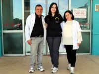 Genç doktorun mesai arkadaşları aynı hastanede görev yapan anne ve babası