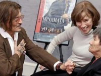 Amerikalı aktör Johnny Depp, "Minamata" hastalığının sembolik kurbanıyla Japonya'da buluştu