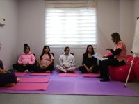 Hatay'da anne adayları doğum korkularını gebe okulundaki eğitimlerle aşıyor