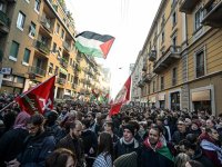 İtalya'da sağlık çalışanları, Filistinli meslektaşları için destek eylemi yaptı