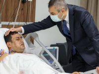 Bakan Tekin'den Mersin'de silahla yaralanan okul müdürüne "geçmiş olsun" telefonu