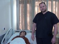 Şanlıurfa'da karnından 25 santimetrelik kist çıkarılan kadın sağlığına kavuştu