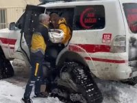 Şanlıurfa'da havale geçiren bebek paletli ambulansla hastaneye ulaştırıldı