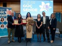 Acıbadem Ankara rahim ağzı kanserine karşı 'Güç Sende' dedi