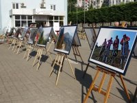 Doğduğu Hastaneye Muazzam Vefa: Trabzonlu Sanatçı 70 Eserini Hastalara Şifa Olsun Diye Bağışladı!
