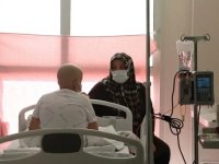 Lösemili Oğluna Hastane Odasını Oyun Parkına Çevirdi: 9 Aylık Fedakarlığın Ardından Umutlu Bekleyiş