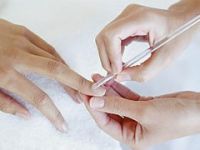 10 adımda göz alıcı tırnaklar