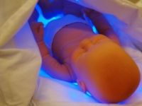 Philips'ten bebekleri tedavi edici ışıkla saran battaniye