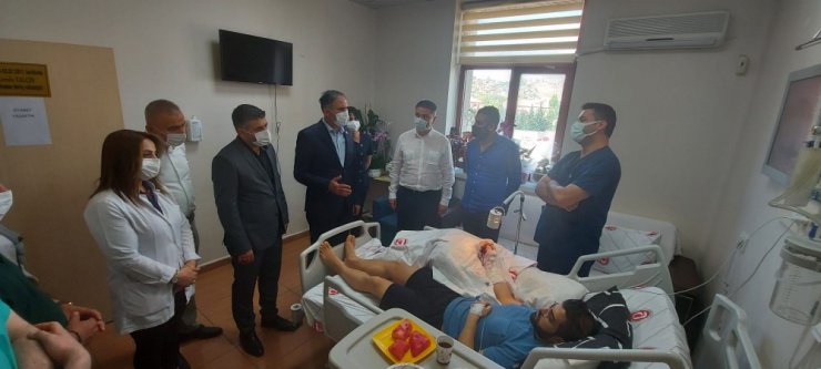 Parmakları Kesilen Doktor Ertan İskender’e Geçmiş Olsun Ziyareti