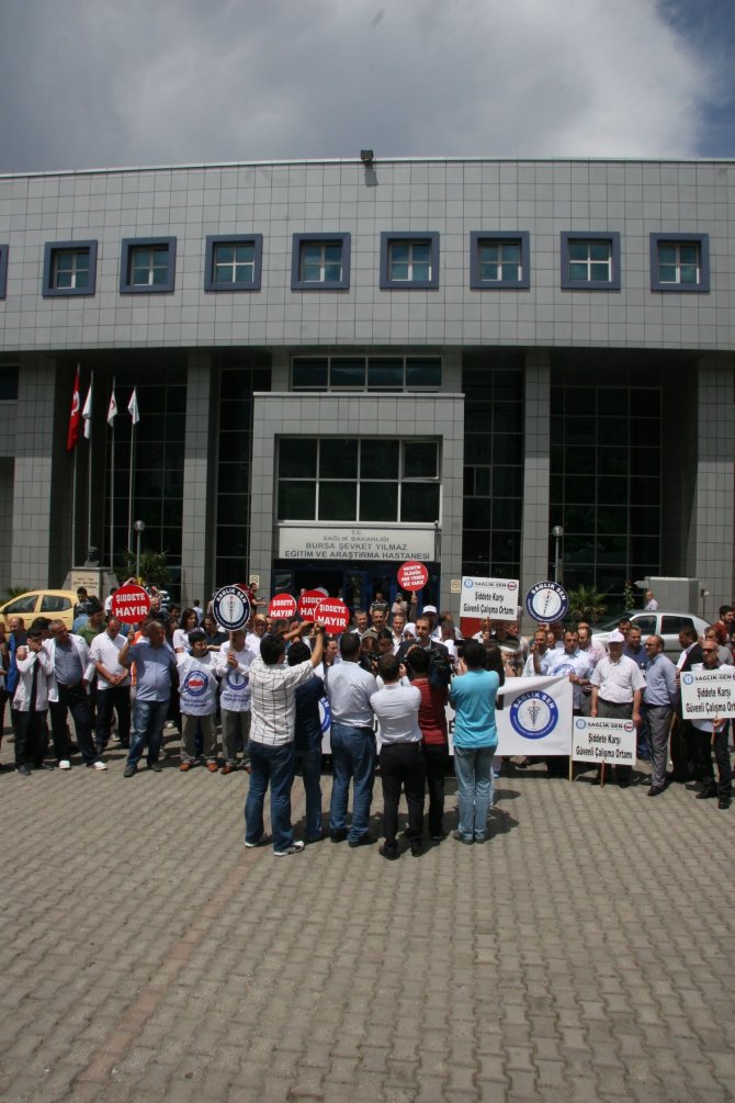 aw104451_03.jpg aw104451_03.jpg