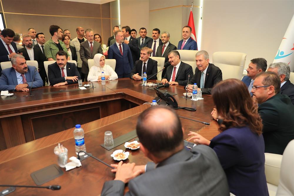 saglik-bakanliginda-devir-teslim-4.png