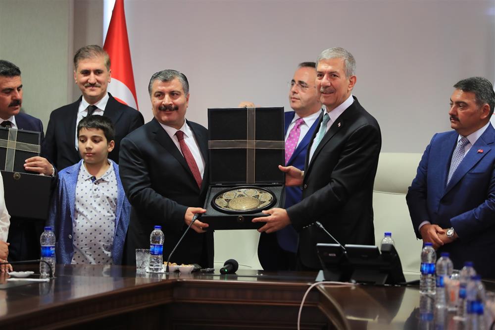 saglik-bakanliginda-devir-teslim-6.png