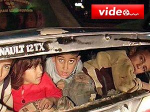 Bir otomobilde 13 kişi!